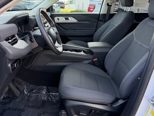 2026 Ford Explorer 6th Gen - Image 16 of 31