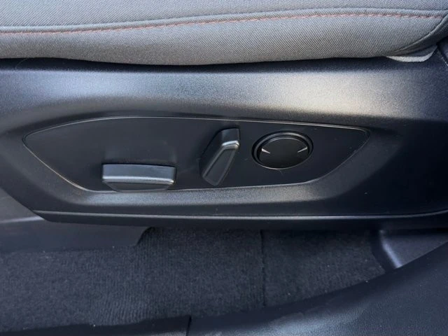 2026 Ford Explorer 6th Gen - Image 18 of 31