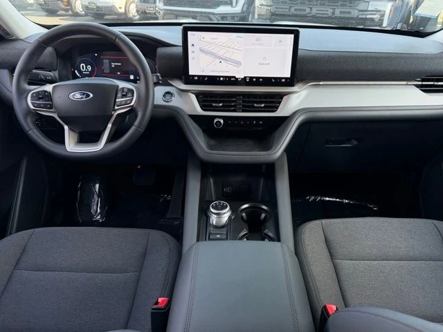 2026 Ford Explorer 6th Gen - Image 29 of 31