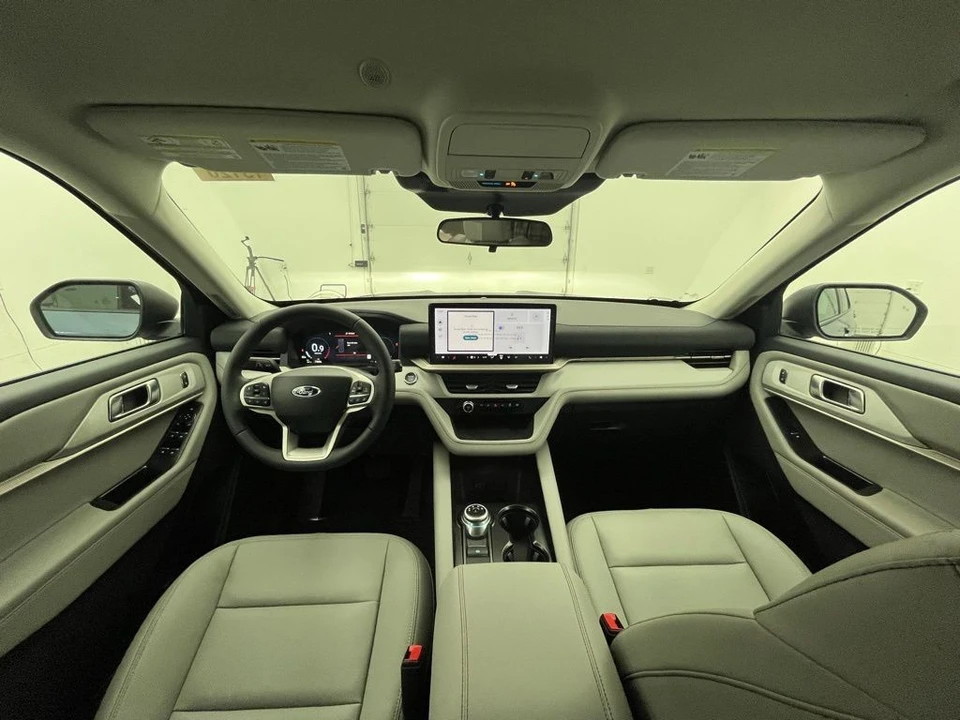 2026 Ford Explorer 6th Gen - Image 2 of 12