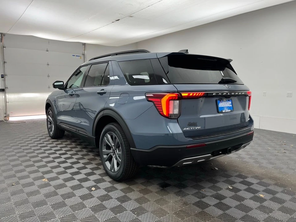 2026 Ford Explorer 6th Gen - Image 12 of 12