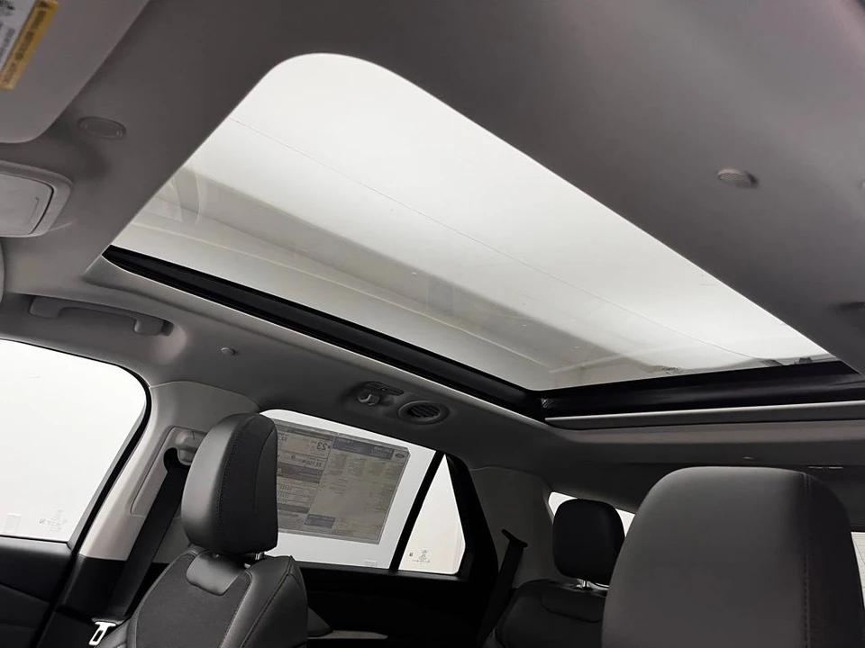 2026 Ford Explorer 6th Gen - Image 3 of 12