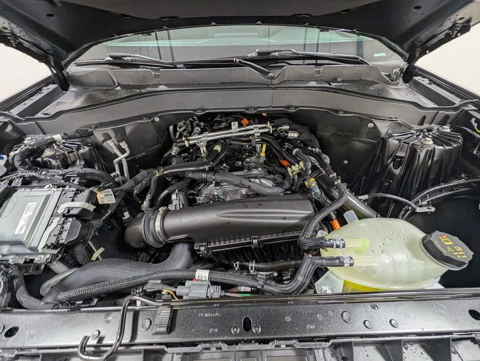 2026 Ford Explorer 6th Gen - Image 12 of 12