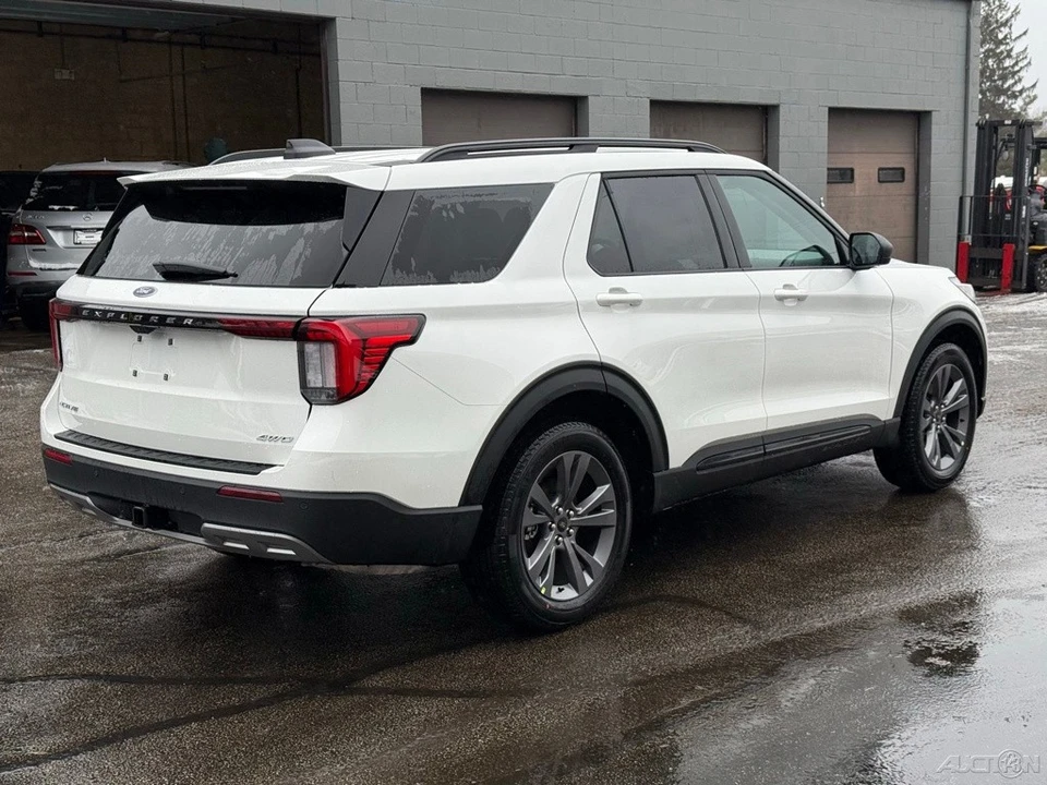 2026 Ford Explorer 6th Gen - Image 6 of 12