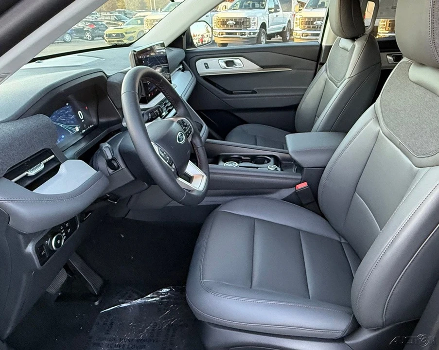 2026 Ford Explorer 6th Gen - Image 15 of 21