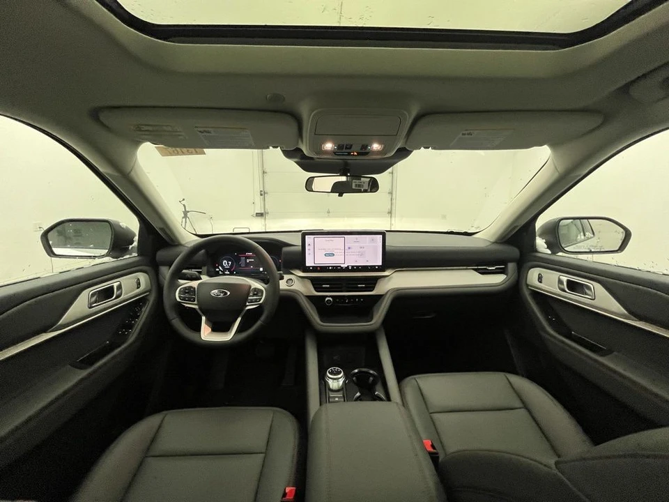 2026 Ford Explorer 6th Gen - Image 2 of 12