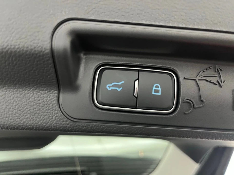 2026 Ford Explorer 6th Gen - Image 10 of 12