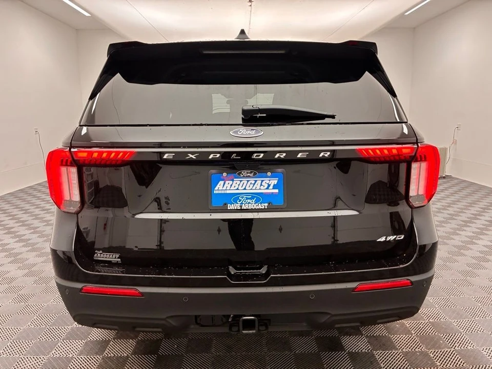 2026 Ford Explorer 6th Gen - Image 8 of 12