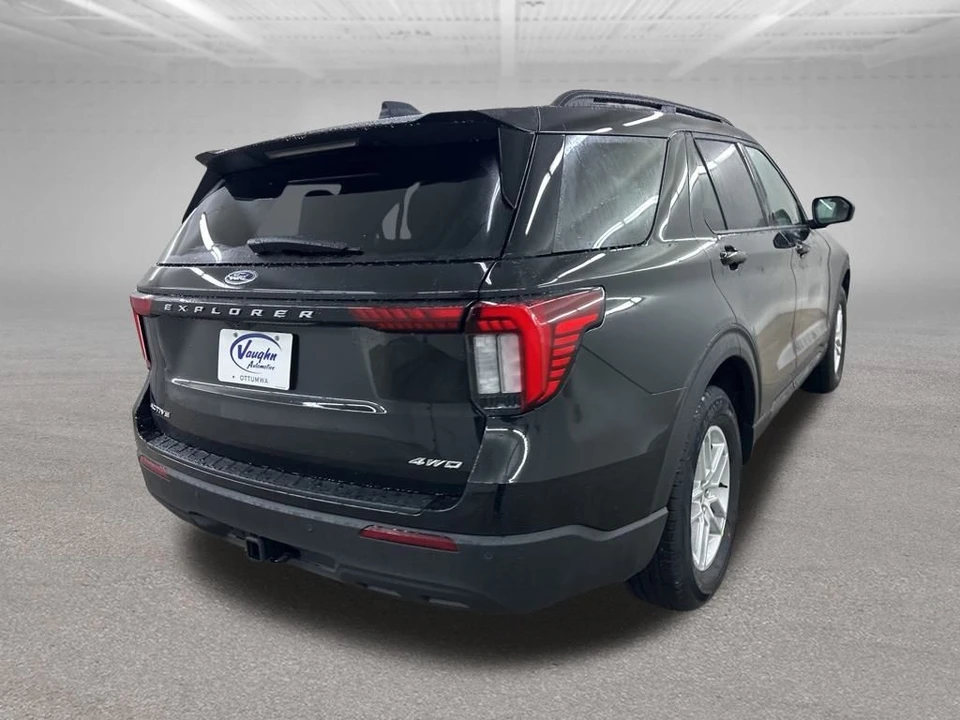 2026 Ford Explorer 6th Gen - Image 11 of 12