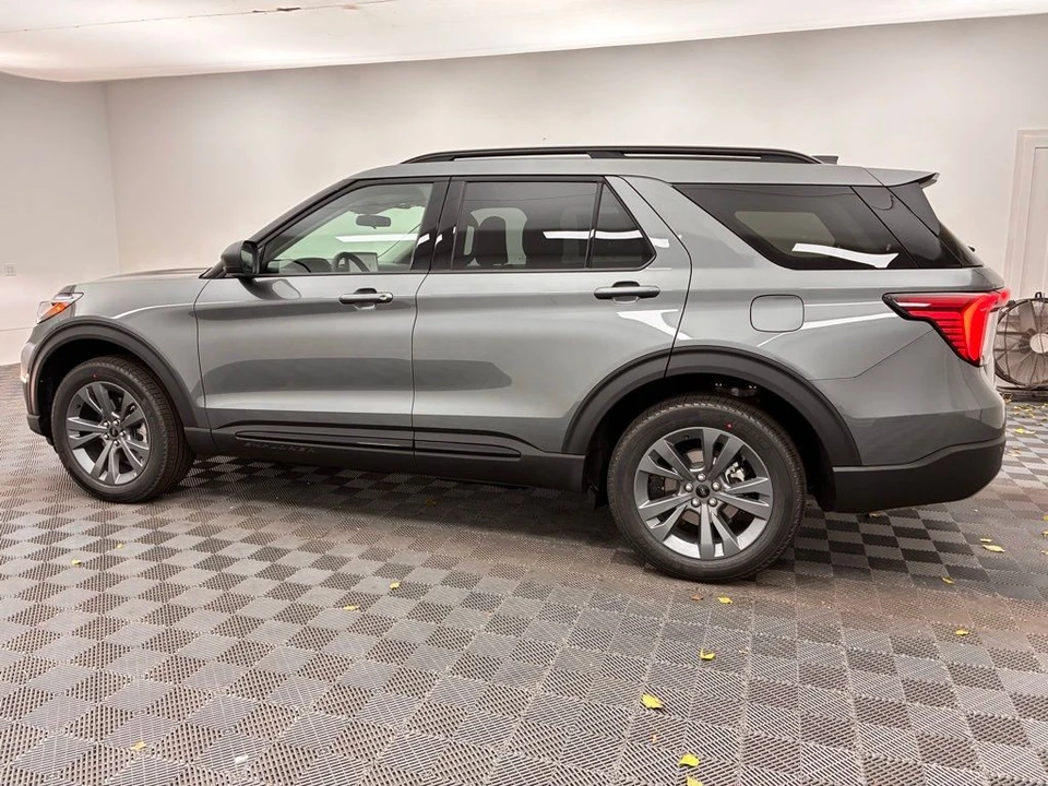 2026 Ford Explorer 6th Gen - Image 12 of 12