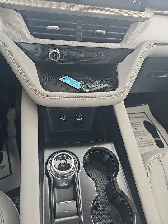 2026 Ford Explorer 6th Gen - Image 20 of 20