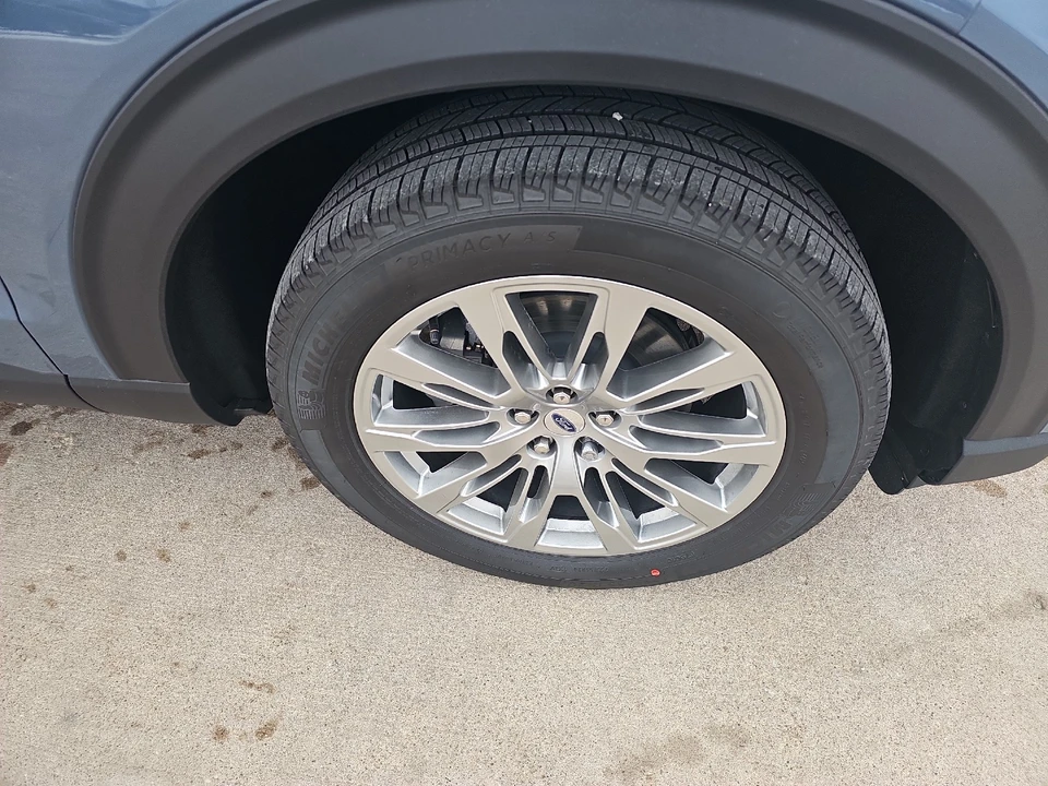 2026 Ford Explorer 6th Gen - Image 4 of 20