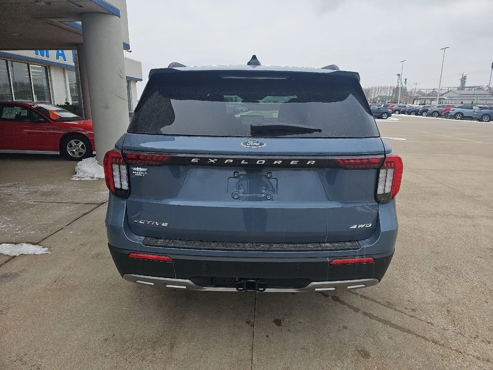 2026 Ford Explorer 6th Gen - Image 11 of 20