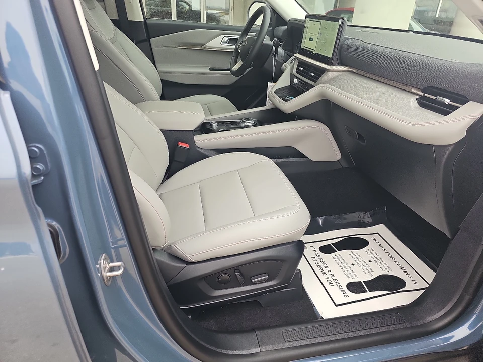 2026 Ford Explorer 6th Gen - Image 5 of 20