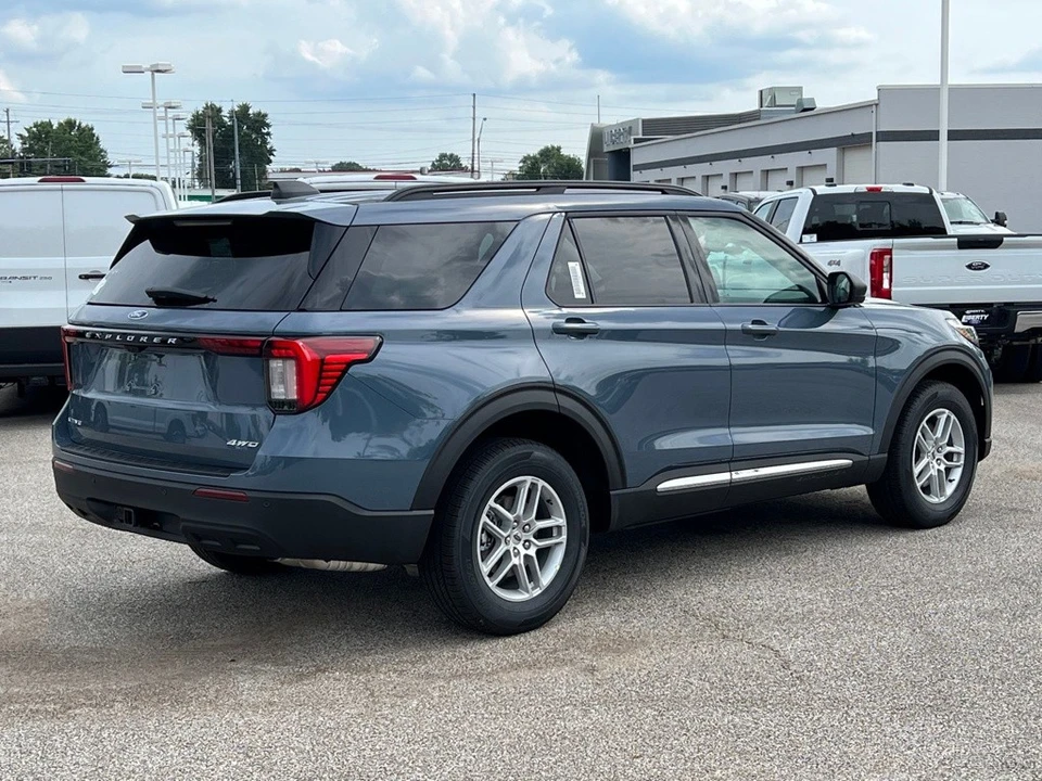 2026 Ford Explorer 6th Gen - Image 6 of 12