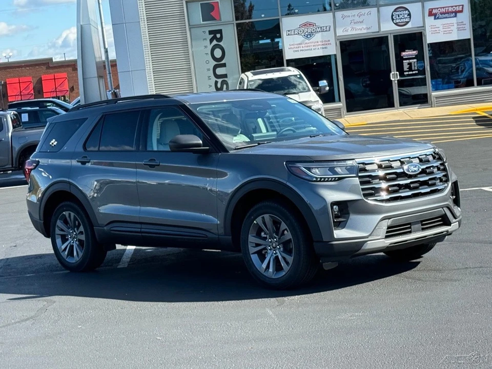 2026 Ford Explorer 6th Gen - Image 9 of 12