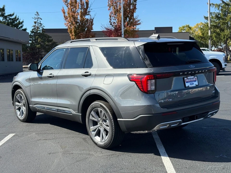 2026 Ford Explorer 6th Gen - Image 3 of 12