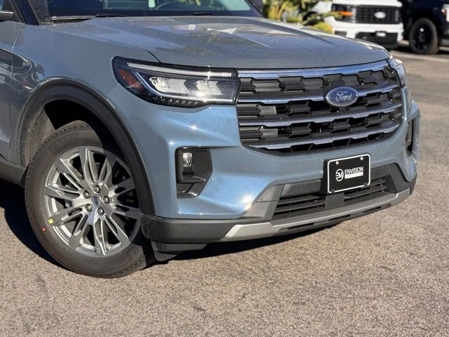 2026 Ford Explorer 6th Gen - Image 3 of 12