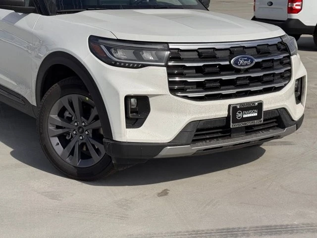 2026 Ford Explorer 6th Gen - Image 3 of 12