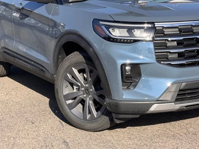 2026 Ford Explorer 6th Gen - Image 4 of 12