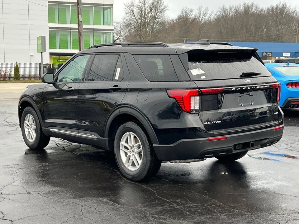 2026 Ford Explorer 6th Gen - Image 3 of 12