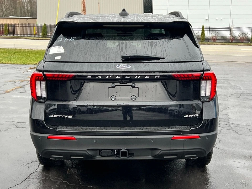 2026 Ford Explorer 6th Gen - Image 5 of 12