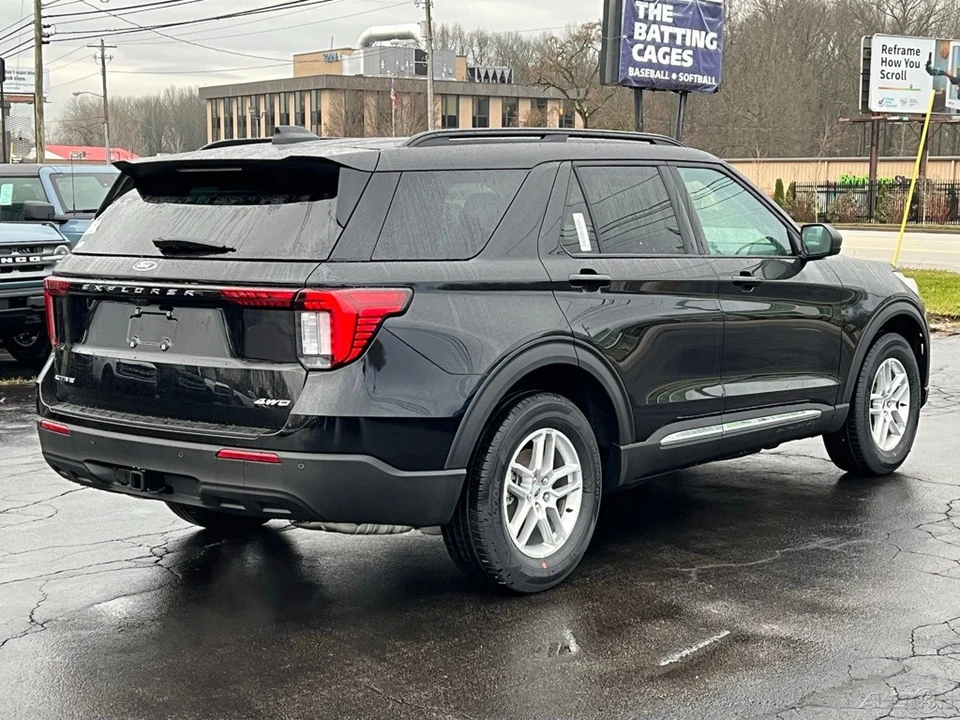 2026 Ford Explorer 6th Gen - Image 6 of 12