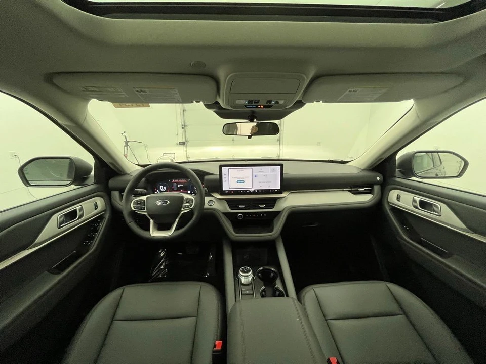 2026 Ford Explorer 6th Gen - Image 2 of 12