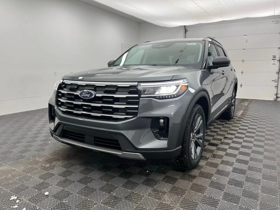 2026 Ford Explorer 6th Gen - Image 12 of 12