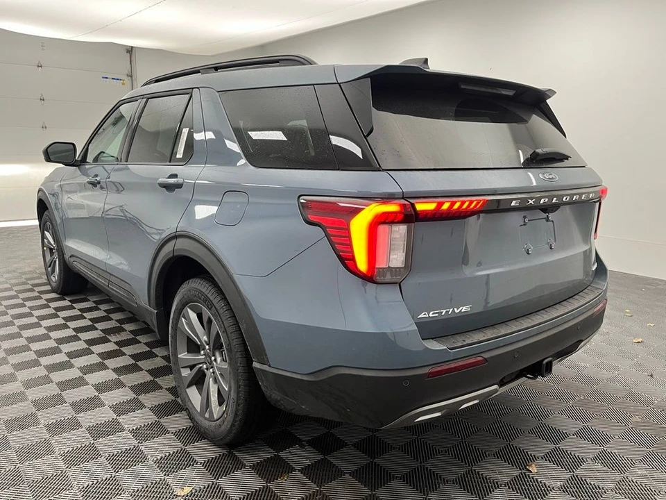 2026 Ford Explorer 6th Gen - Image 12 of 12