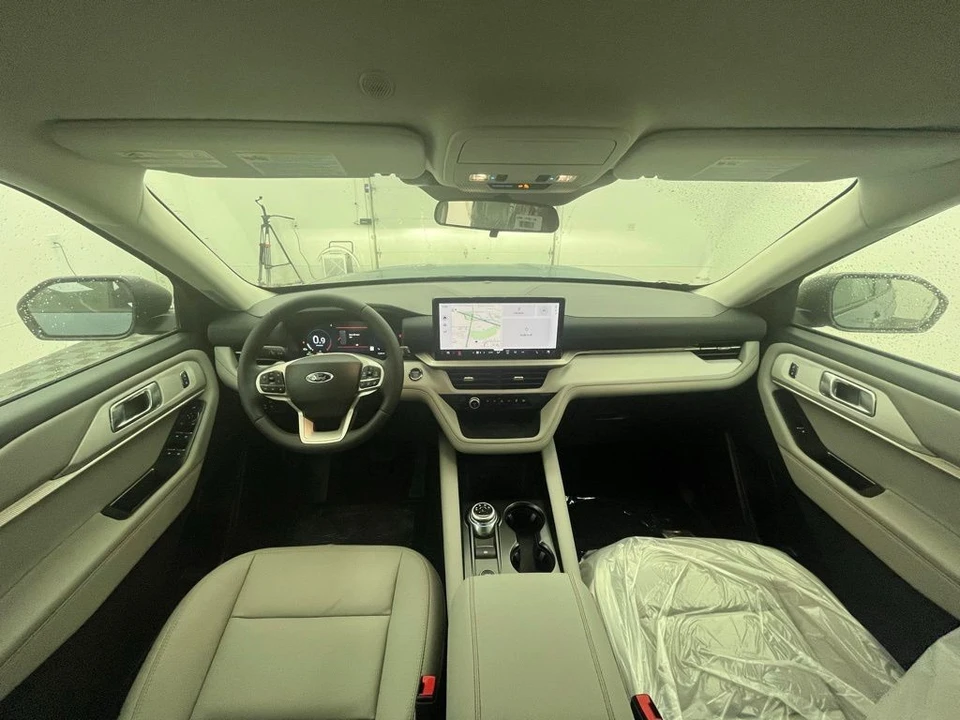 2026 Ford Explorer 6th Gen - Image 2 of 12