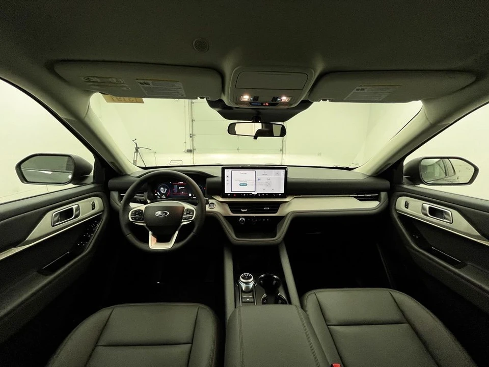 2026 Ford Explorer 6th Gen - Image 2 of 12