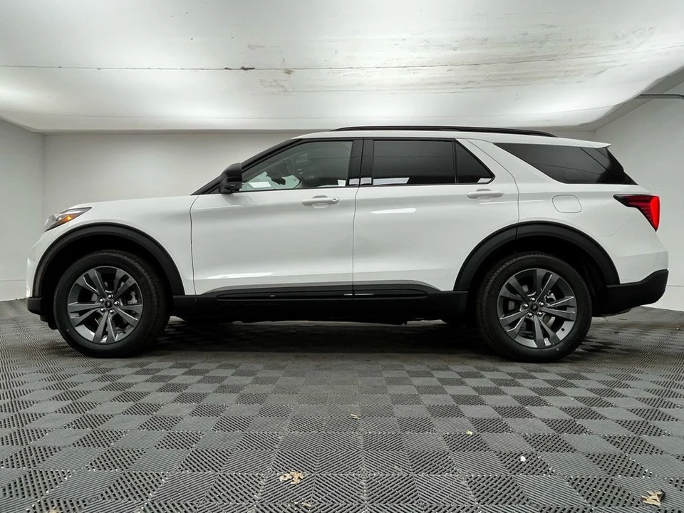 2026 Ford Explorer 6th Gen - Image 12 of 12