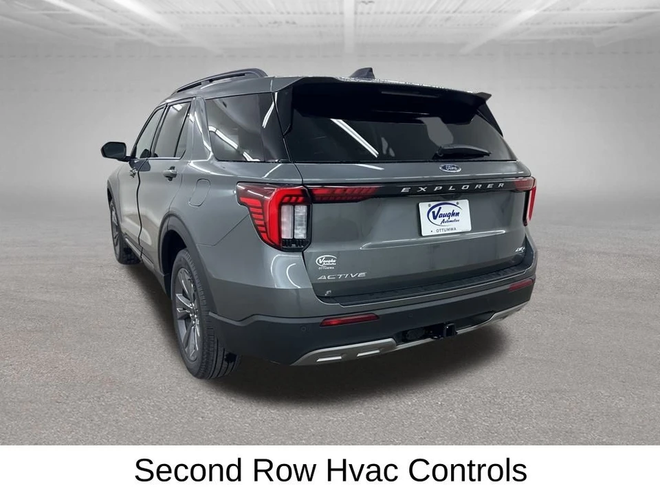 2026 Ford Explorer 6th Gen - Image 8 of 12