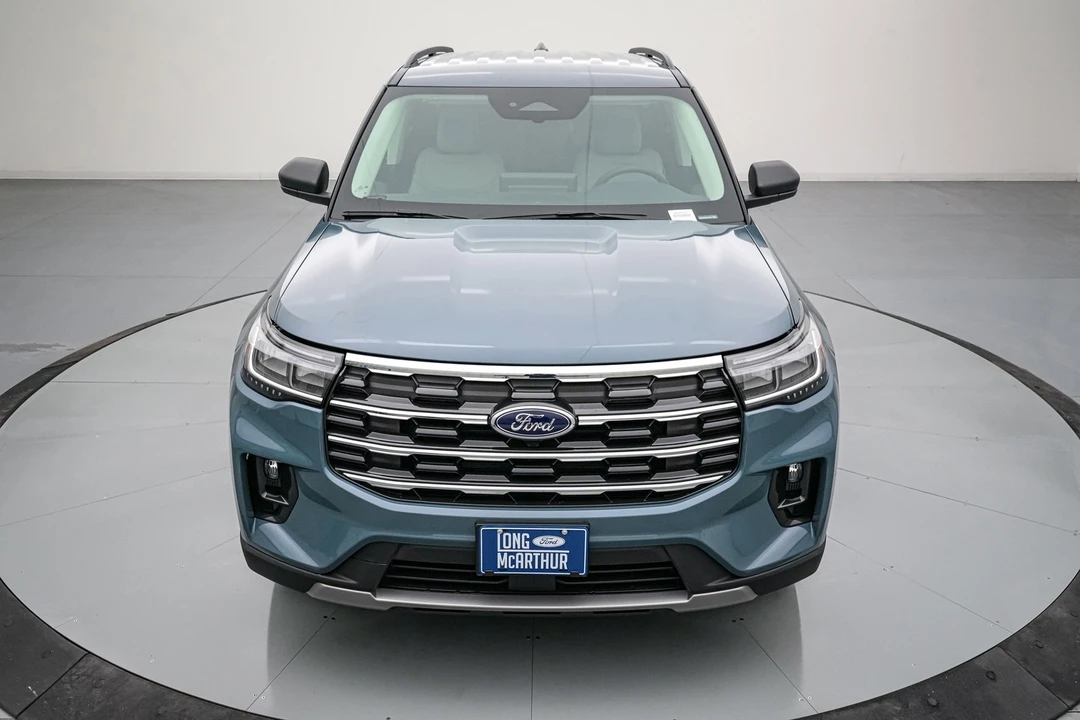 2026 Ford Explorer 6th Gen - Image 10 of 21
