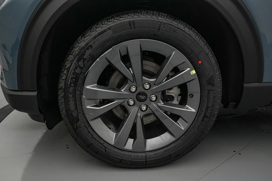 2026 Ford Explorer 6th Gen - Image 11 of 21