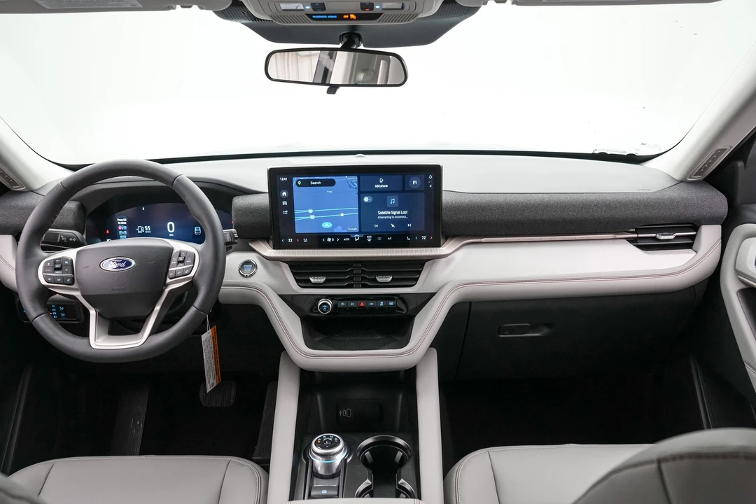 2026 Ford Explorer 6th Gen - Image 15 of 21