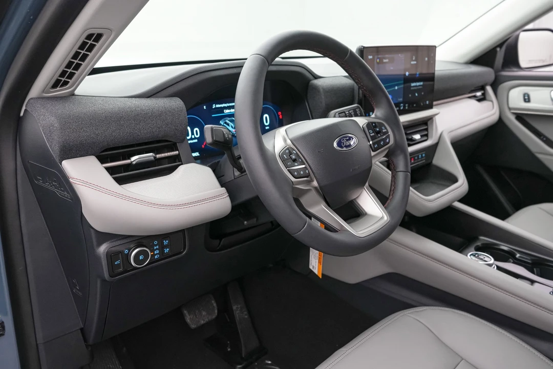 2026 Ford Explorer 6th Gen - Image 13 of 21