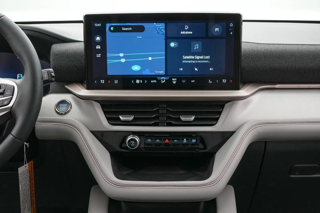 2026 Ford Explorer 6th Gen - Image 16 of 21