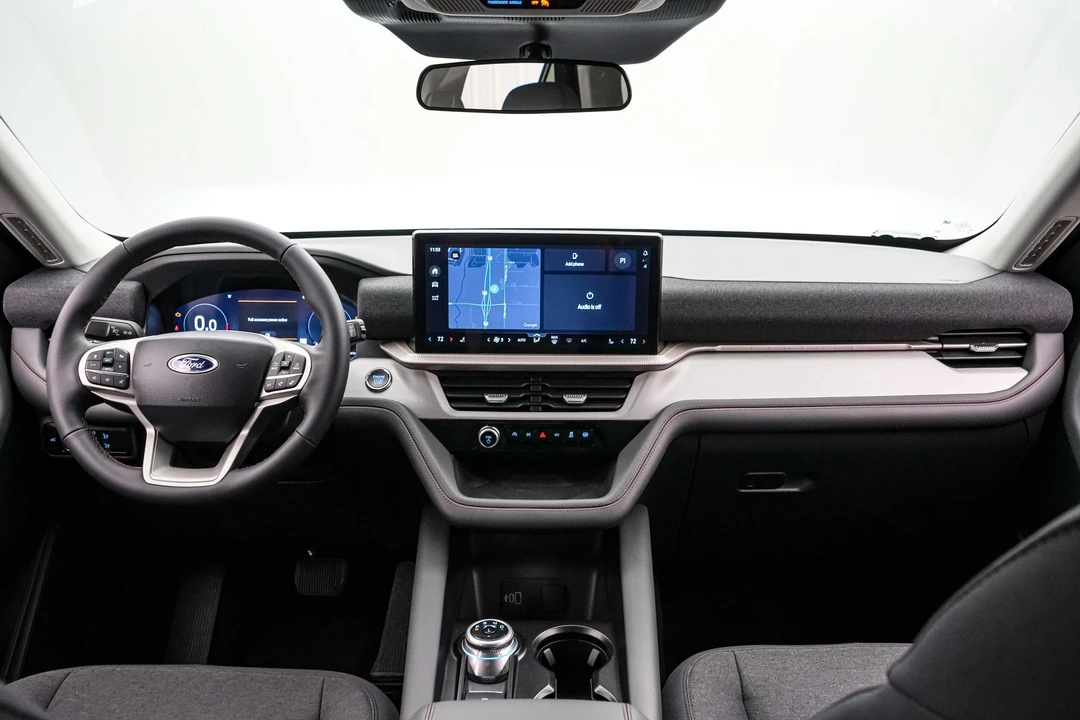 2026 Ford Explorer 6th Gen - Image 15 of 21