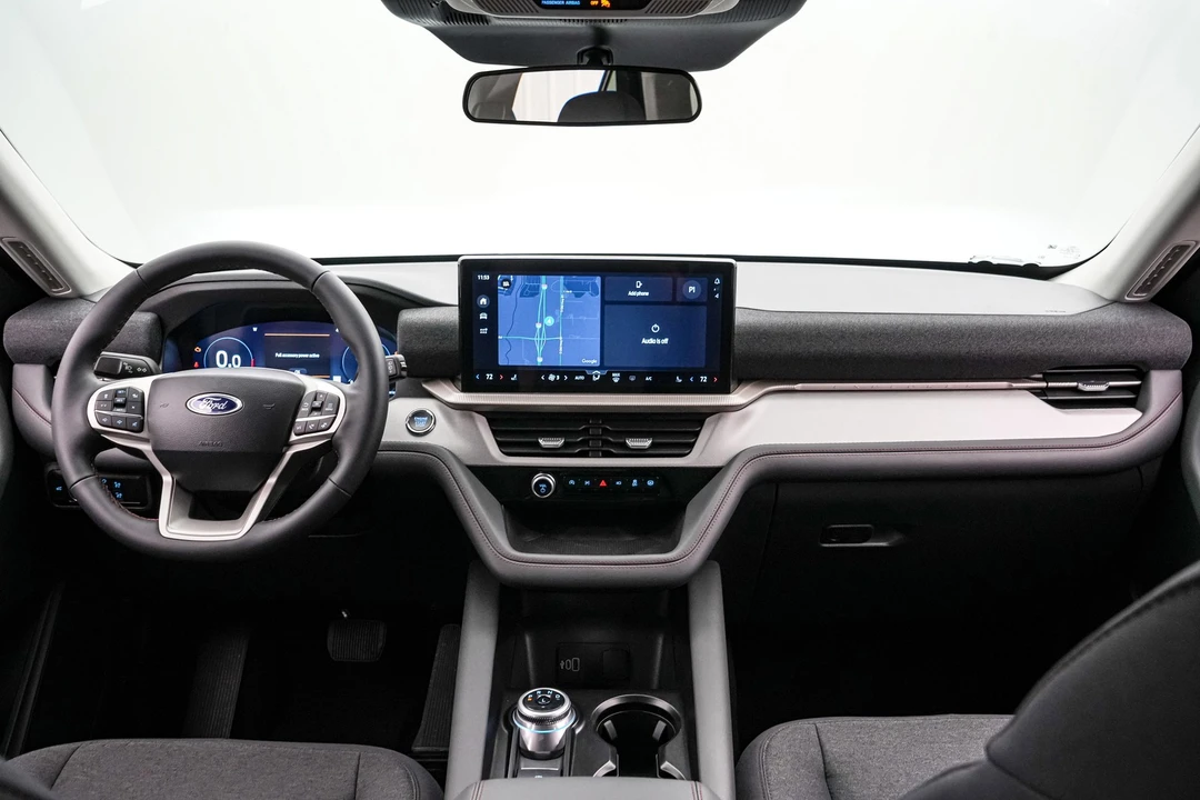 2026 Ford Explorer 6th Gen - Image 15 of 21