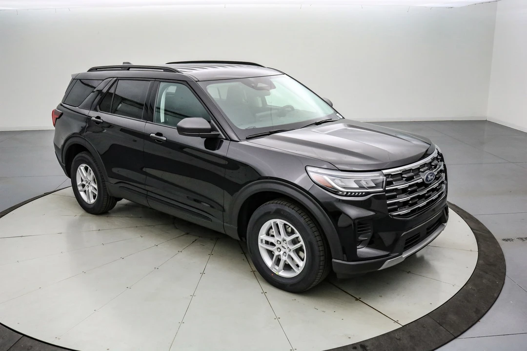 2026 Ford Explorer 6th Gen - Image 2 of 21