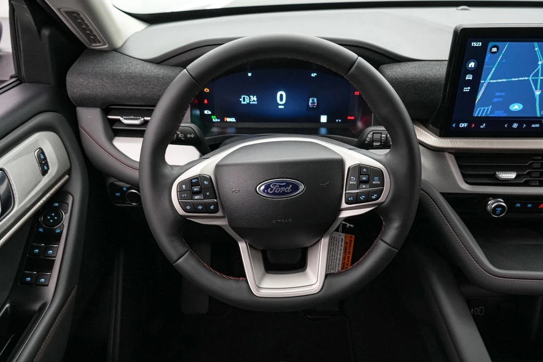 2026 Ford Explorer 6th Gen - Image 14 of 21