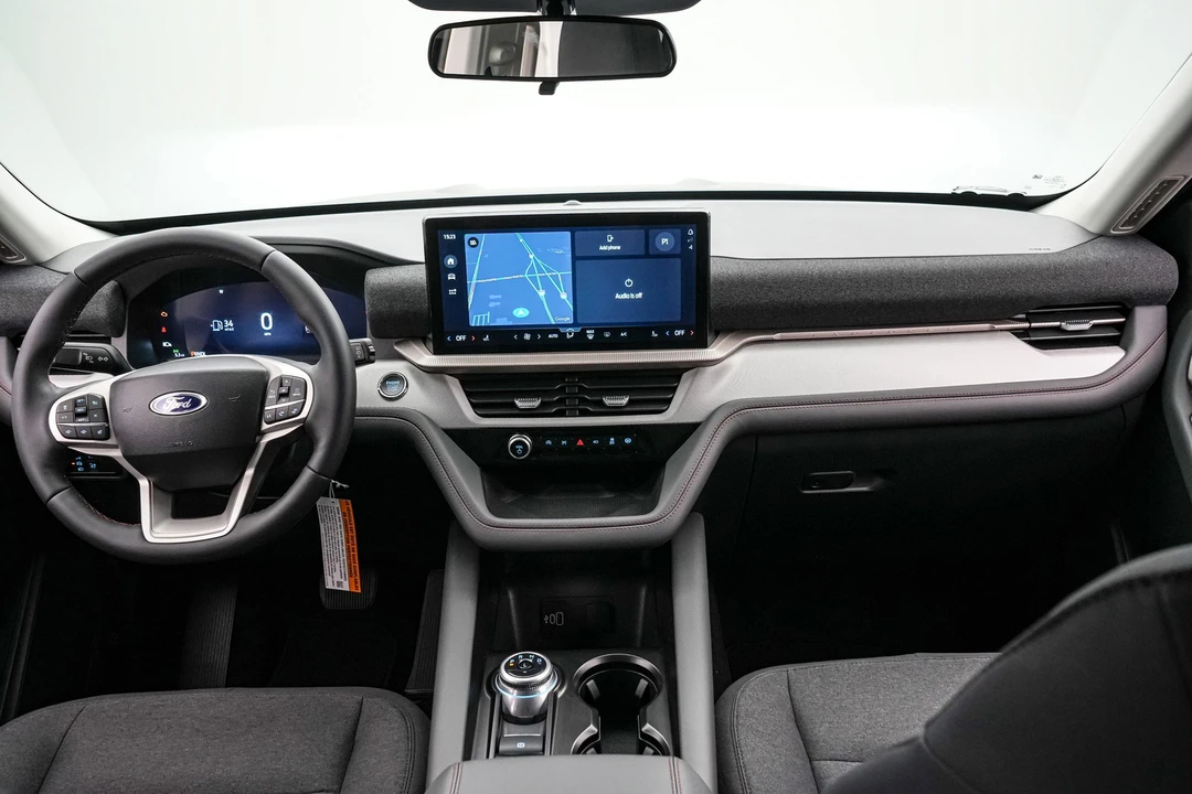 2026 Ford Explorer 6th Gen - Image 15 of 21