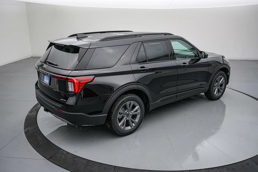 2026 Ford Explorer 6th Gen - Image 5 of 21