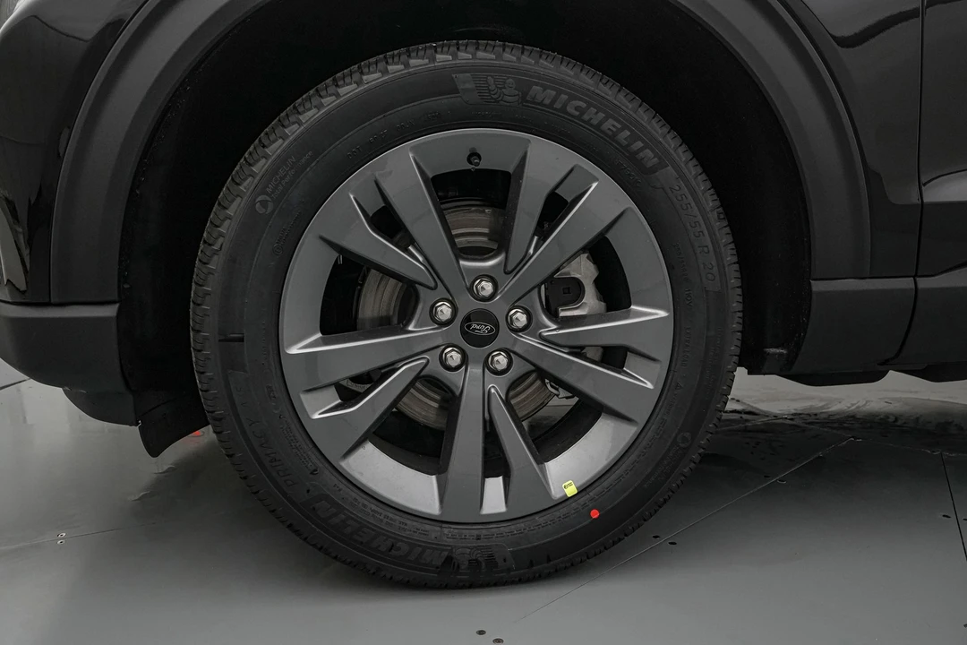 2026 Ford Explorer 6th Gen - Image 11 of 21
