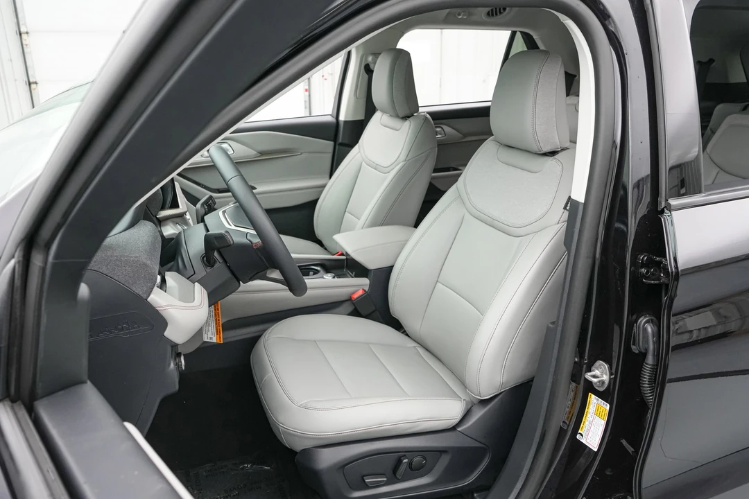 2026 Ford Explorer 6th Gen - Image 12 of 21