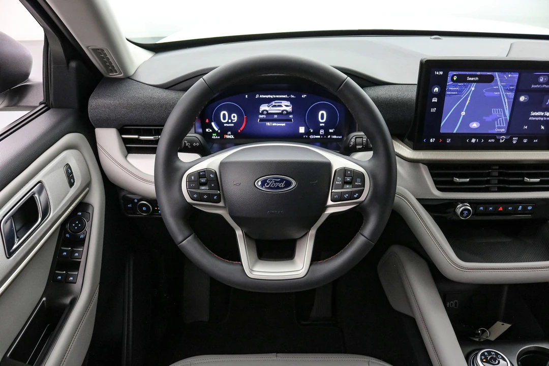 2026 Ford Explorer 6th Gen - Image 15 of 21