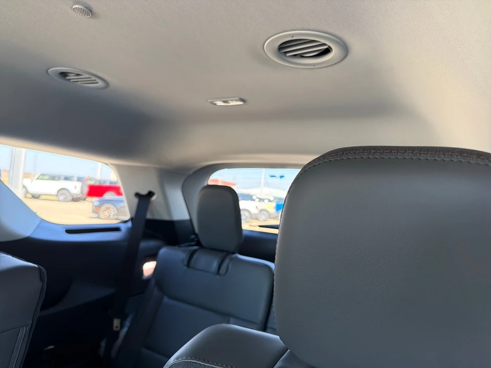 2026 Ford Explorer 6th Gen - Image 18 of 21