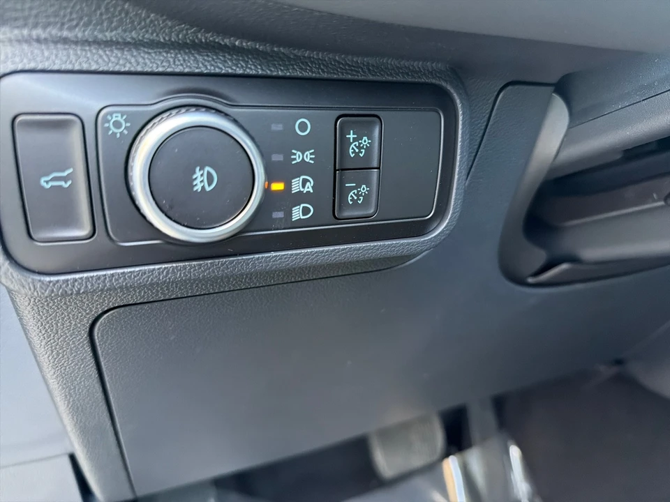 2026 Ford Explorer 6th Gen - Image 20 of 21